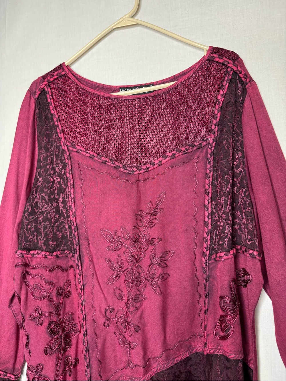 The Pyramid Collection Womens Patchwork Embroidered Rayon Tunic Top XL Boho - Picture 5 of 10